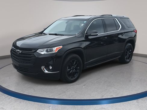 Used 2018 Chevrolet Traverse LT FWD image 1
