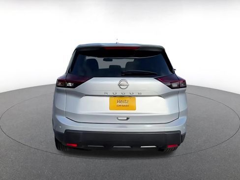 Used 2025 Nissan Rogue SV FWD image 12