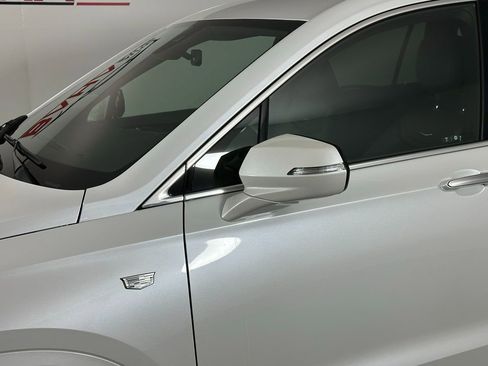 Used 2023 Cadillac XT6 Premium Luxury image 14