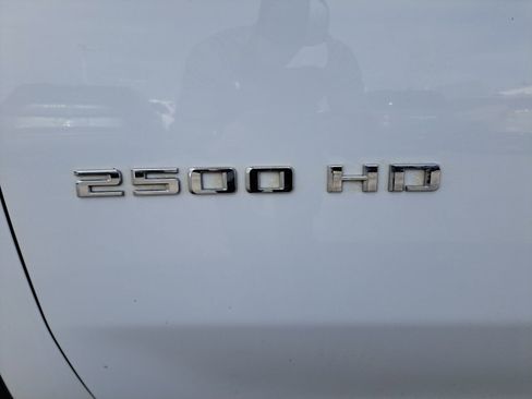 Used 2021 Chevrolet Silverado 2500 LT image 14