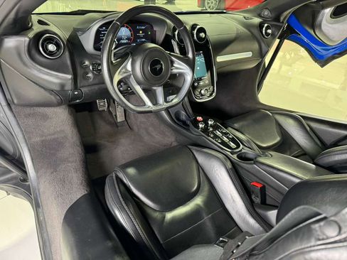 Used 2020 McLaren GT image 17