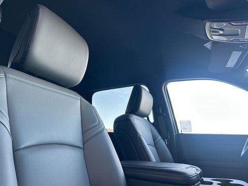 New 2026 RAM 2500 Tradesman w/ Chrome Appearance Group image 15