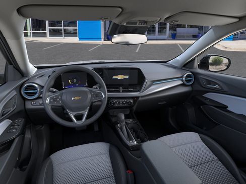 New 2026 Chevrolet Trax LT image 17