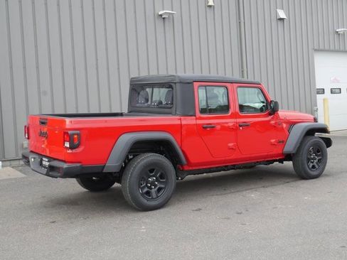 New 2026 Jeep Gladiator Sport image 8