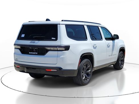 New 2026 Jeep Grand Wagoneer Limited AWD/4WD image 6