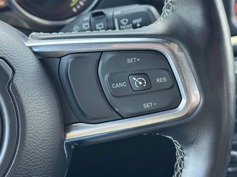 Used 2023 Jeep Wrangler Unlimited Sahara w/ Cold Weather Group AWD/4WD image 25