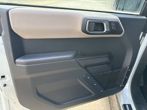 Used 2024 Ford Bronco Wildtrak image 10