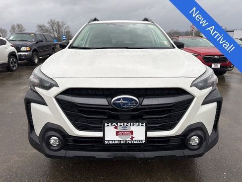 Used 2025 Subaru Outback Premium image 2