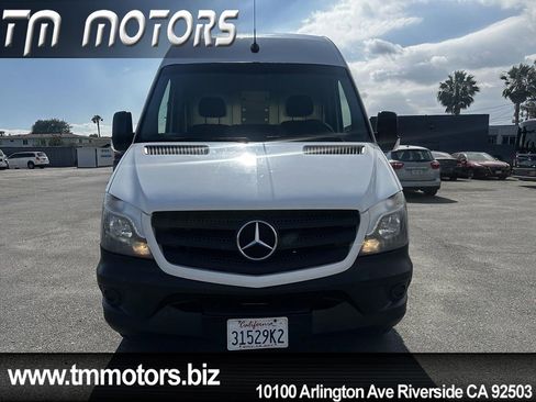Used 2017 Mercedes-Benz Sprinter 2500 image 2