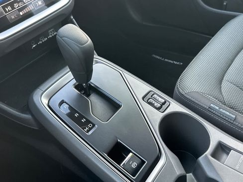 Used 2024 Subaru Crosstrek 2.0i Premium image 20