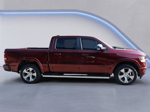 Used 2019 RAM 1500 Laramie w/ Sport Appearance Package AWD/4WD image 9