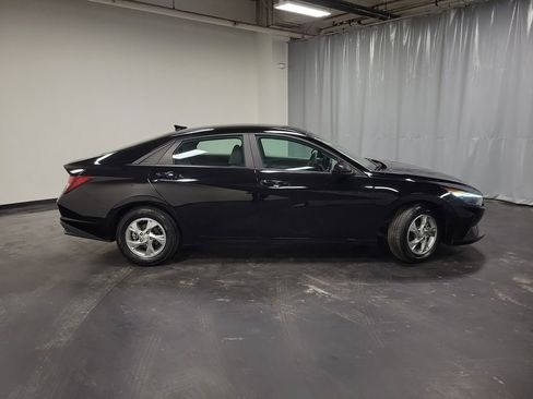 Used 2023 Hyundai Elantra SE image 9