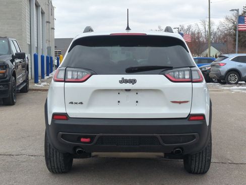 Used 2020 Jeep Cherokee Trailhawk image 16