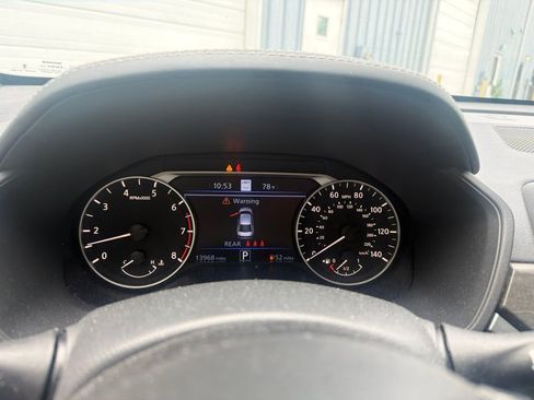 Used 2024 Nissan Altima 2.5 SV w/ SV Premium Package AWD/4WD image 9