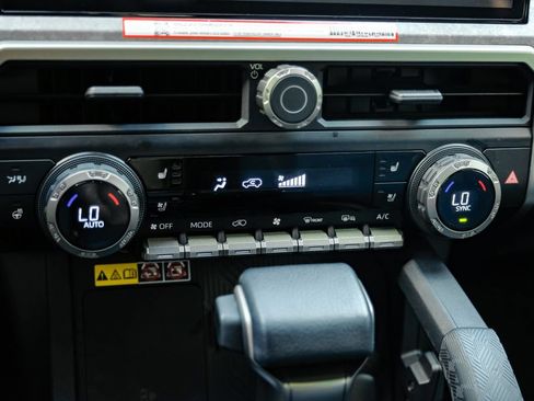 Used 2025 Toyota 4Runner Trailhunter AWD/4WD image 30