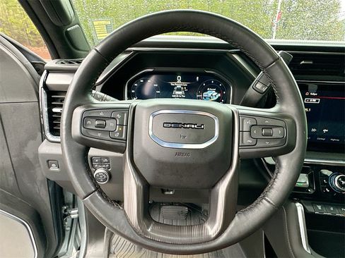 Used 2024 GMC Sierra 2500 Denali Ultimate image 17