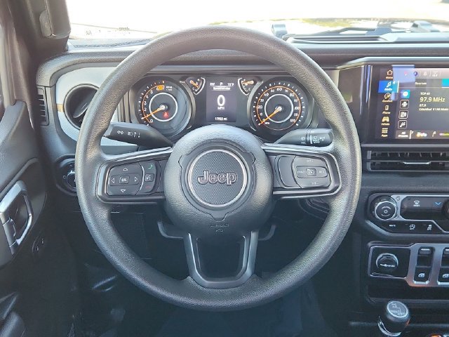 Used 2025 Jeep Wrangler Sport AWD/4WD image 34