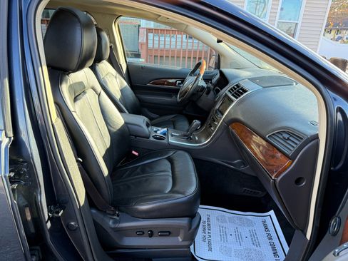 Used 2014 Lincoln MKX AWD w/ Equipment Group 102A image 49