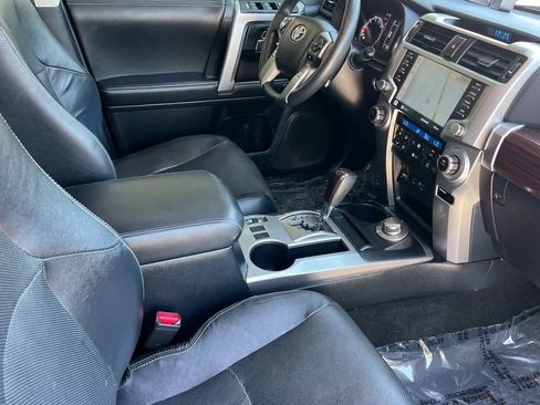 Used 2022 Toyota 4Runner Limited AWD/4WD image 19