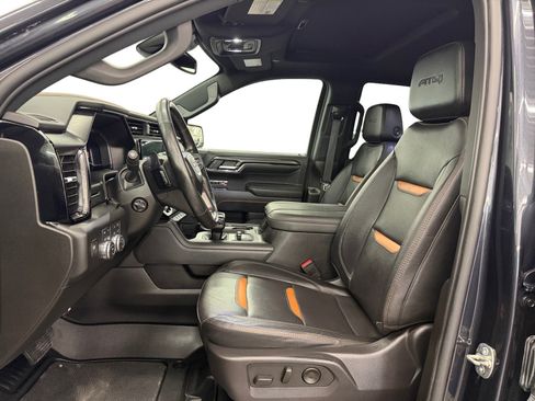 Used 2024 GMC Sierra 1500 AT4 w/ AT4 Preferred Package AWD/4WD image 9