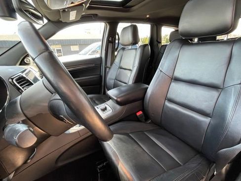 Used 2022 Jeep Grand Cherokee Limited image 19