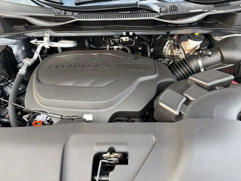 New 2026 Honda Odyssey Touring image 22