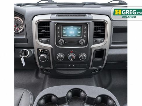 Used 2018 RAM 1500 Express RWD image 10