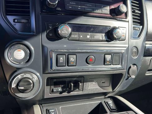 Used 2024 Nissan Titan SV w/ SV Convenience Package image 29