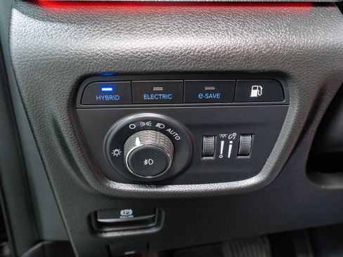 Used 2023 Jeep Grand Cherokee Overland w/ Advanced Protech Group III image 35