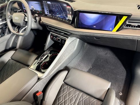 New 2026 Audi SQ5 Prestige AWD/4WD image 26