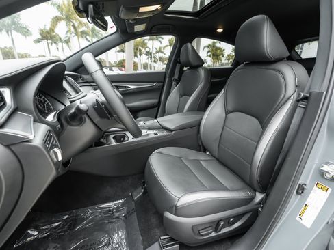 Used 2025 INFINITI QX55 Luxe w/ Cargo Package image 6