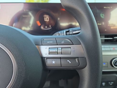 New 2026 Hyundai Kona SE image 18