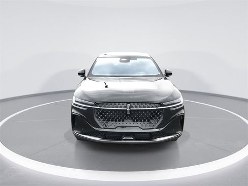 Used 2025 Lincoln Nautilus Premier w/ Jet Appearance Package image 3