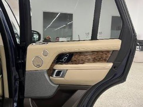 Used 2019 Land Rover Range Rover HSE AWD/4WD image 35