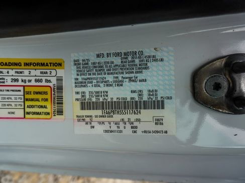 Used 2025 Ford Mustang Coupe RWD image 25