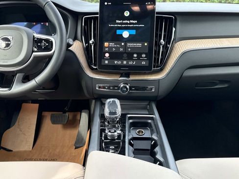 New 2026 Volvo XC60 B5 Plus w/ Climate Package image 14