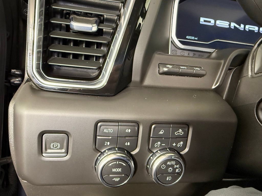 Used 2023 GMC Sierra 1500 Denali Ultimate AWD/4WD image 29