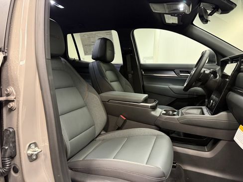 New 2026 GMC Terrain AT4 w/ Convenience Package III image 12