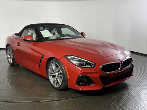 Certified 2023 BMW Z4 sDrive30i w/ Premium Package RWD image 9
