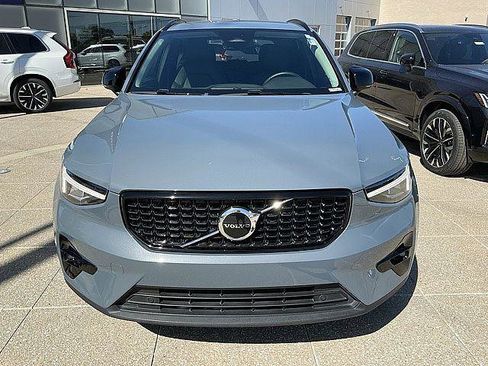 Certified 2023 Volvo XC40 B5 Plus w/ Protection Package Premier AWD/4WD image 12