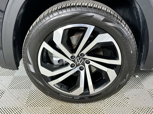 Used 2022 Volkswagen Atlas Cross Sport SEL image 31