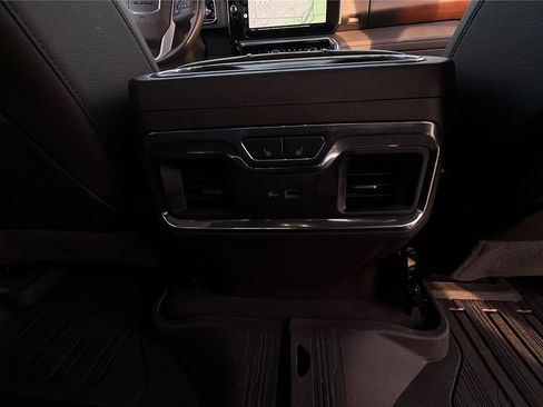 Used 2022 GMC Sierra 1500 Denali image 26