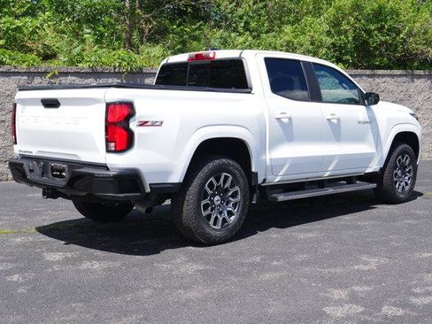 Used 2023 Chevrolet Colorado Z71 w/ Z71 Convenience Package 2 AWD/4WD image 8