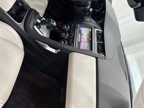 Used 2020 Jaguar E-PACE R-Dynamic S AWD/4WD image 46