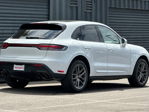Used 2026 Porsche Macan AWD/4WD image 8