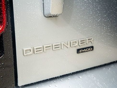 Used 2023 Land Rover Defender 130 SE AWD/4WD image 17