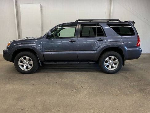 Used 2007 Toyota 4Runner Sport AWD/4WD image 2