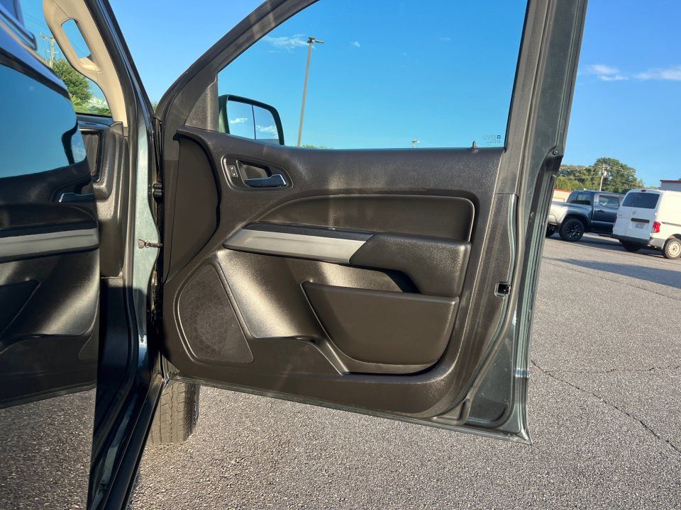 Used 2018 Chevrolet Colorado LT w/ LT Convenience Package RWD image 30