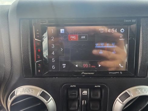 Used 2016 Jeep Wrangler Unlimited Sahara w/ Max Tow Package AWD/4WD image 19