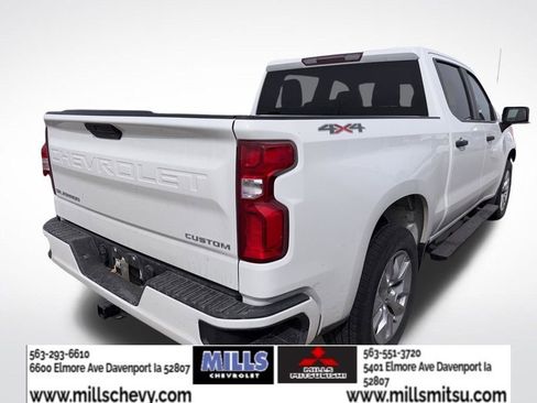 Used 2021 Chevrolet Silverado 1500 Custom image 3